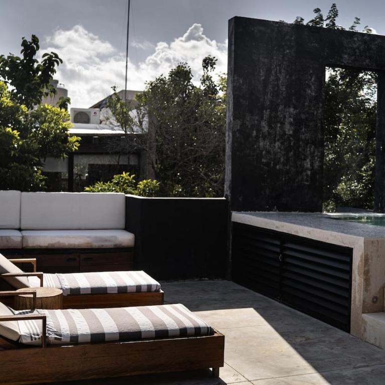 Spacious Luxury Villa, 3 Private Pools + Rooftop - Villa - 8
