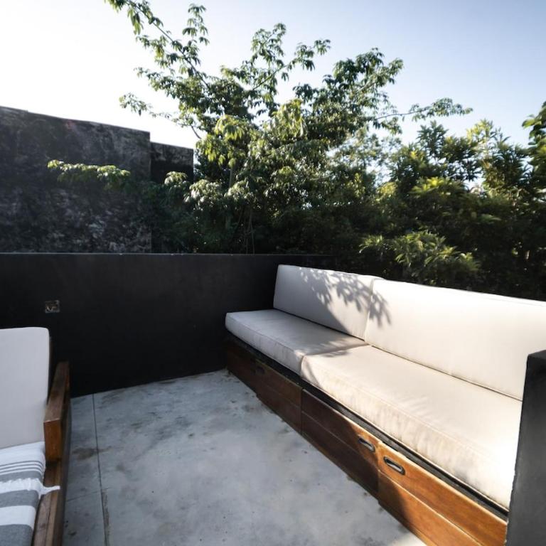 Spacious Luxury Villa, 3 Private Pools + Rooftop - Villa - 11