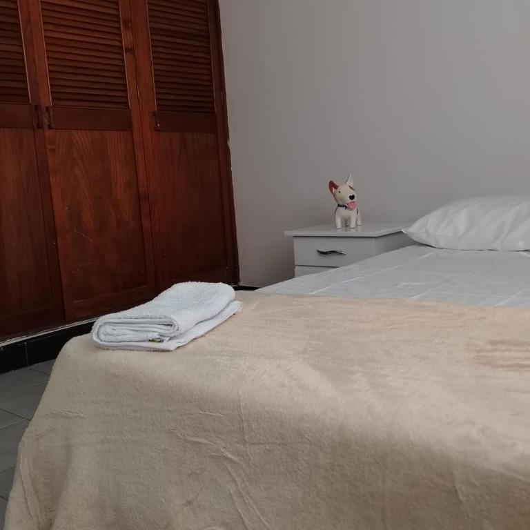 Apartamento en Ibagué Cerca Multicentro y Parque Deportivo - Three-Bedroom Apartment with View - 12