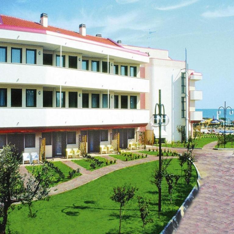 Apartment in Cavallino by Adriatic Beach - Apartment - 1