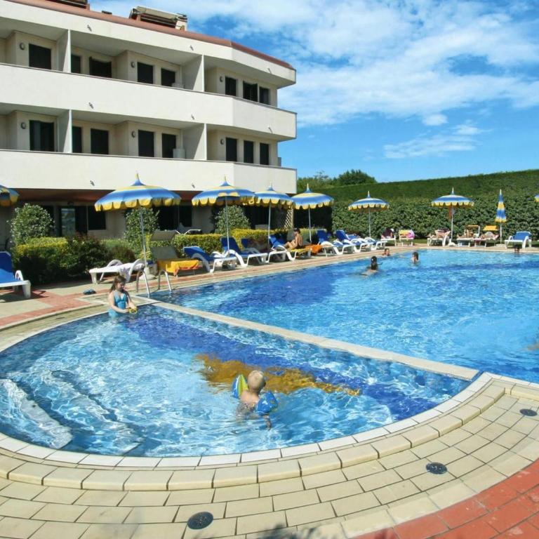 Apartment in Cavallino by Adriatic Beach - Apartment - 2