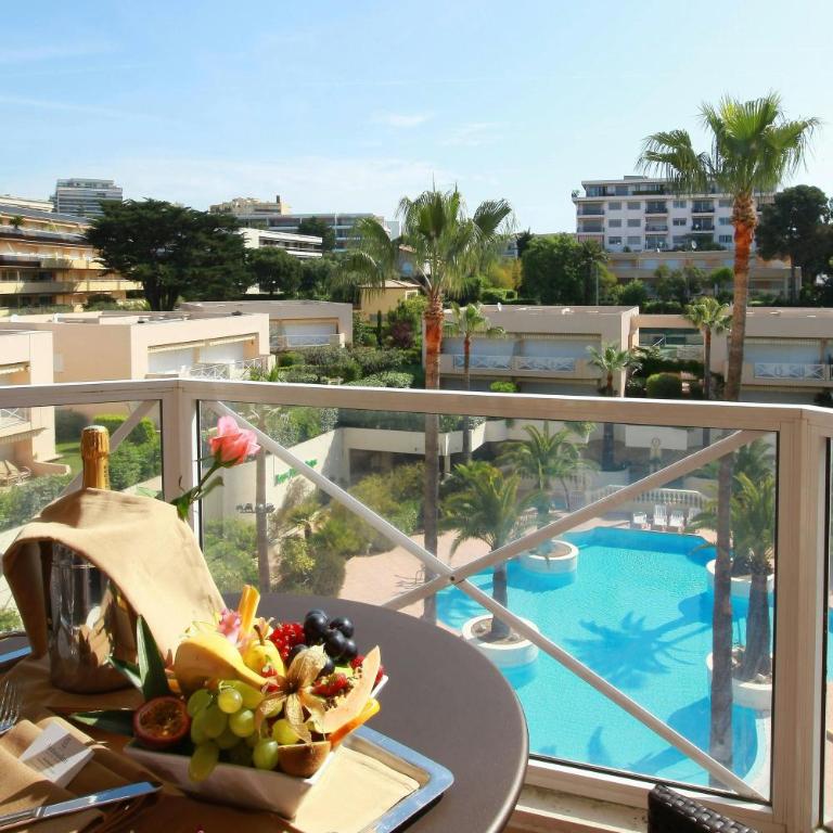 AC Hotel by Marriott Ambassadeur Antibes - Juan Les Pins - Chambre Lits Jumeaux avec Balcon - Vue sur Piscine - 8