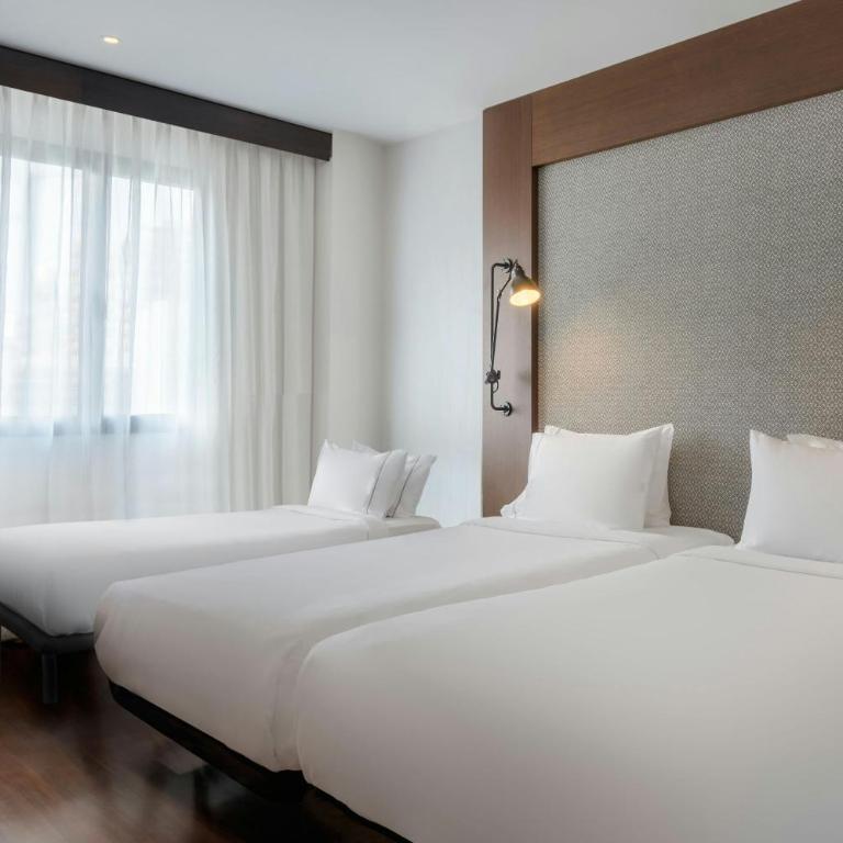 AC Hotel by Marriott Alicante - Triple Standard Twin, Guest room, 3 Twin/Single Bed(s) - 2