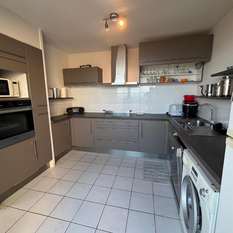 T4 en Front de Mer pour 6 pers avec Climatisation et Parking à Narbonne-Plage - FR-1-795-58 - Apartamento - 3