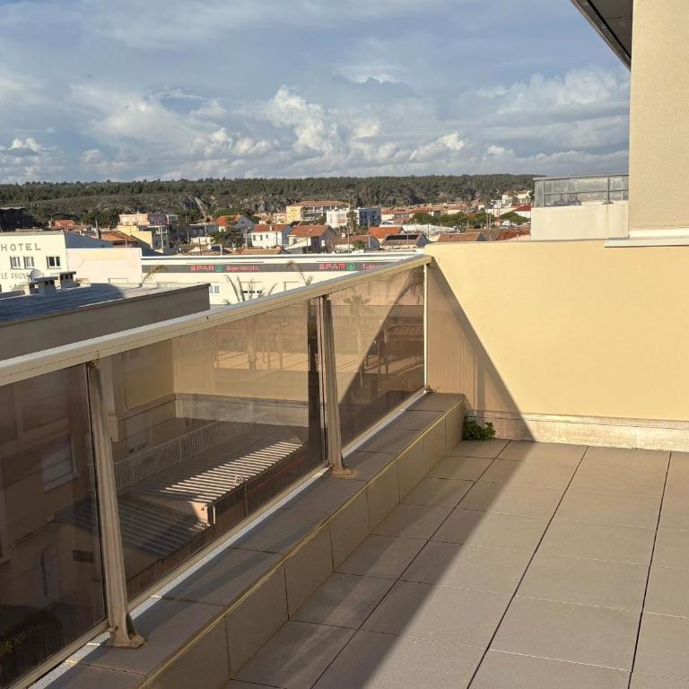 T4 en Front de Mer pour 6 pers avec Climatisation et Parking à Narbonne-Plage - FR-1-795-58 - Apartamento - 12