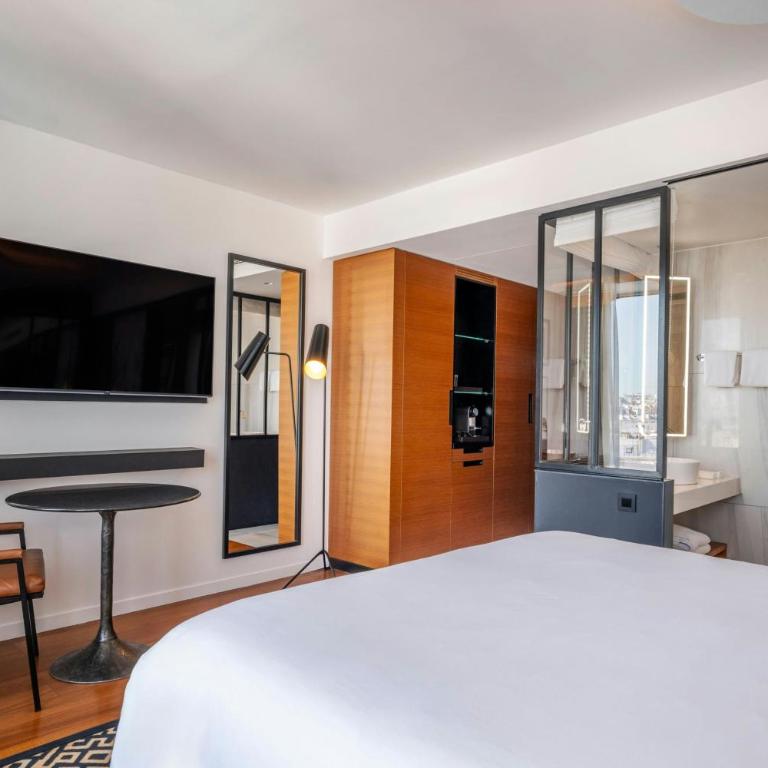 Renaissance Paris Republique Hotel & Spa - Chambre Vue Urbaine - Vue sur Toits de Paris - 2