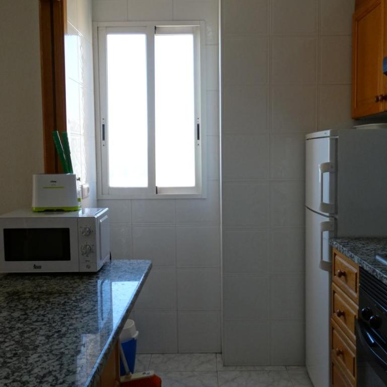 Apartamentos Beni-Beach - Apartamento de 2 dormitorios con vistas al mar (4-6 adultos) - 8