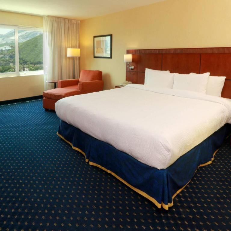 Courtyard Monterrey San Jeronimo - King Suite with Sofa Bed - 8