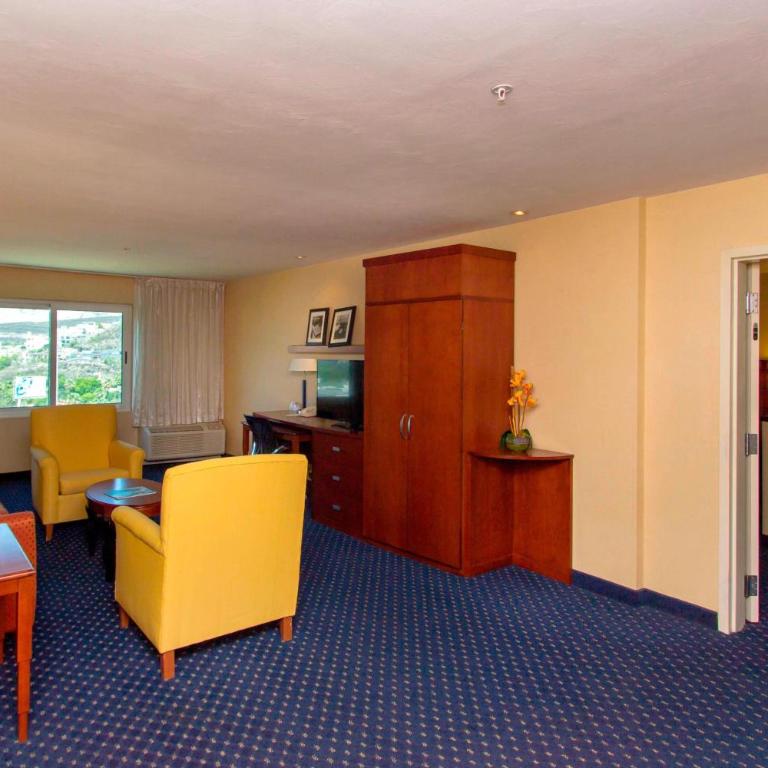 Courtyard Monterrey San Jeronimo - King Suite with Sofa Bed - 12