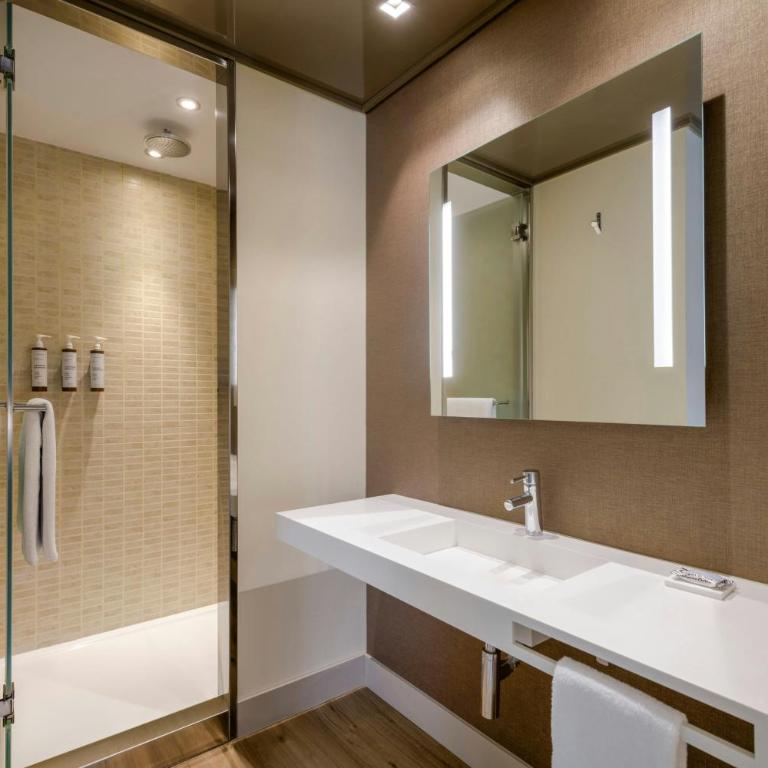 AC Hotel Los Vascos by Marriott - Standard, Guest room, 1 Queen - 16