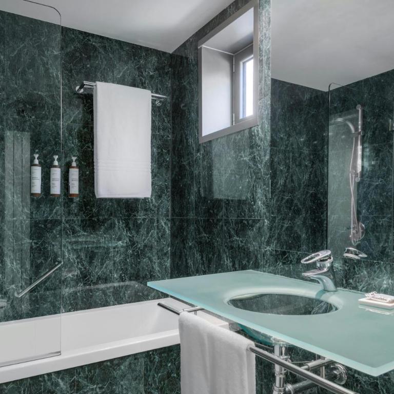 AC Hotel Los Vascos by Marriott - Standard, Guest room, 1 Queen - 18