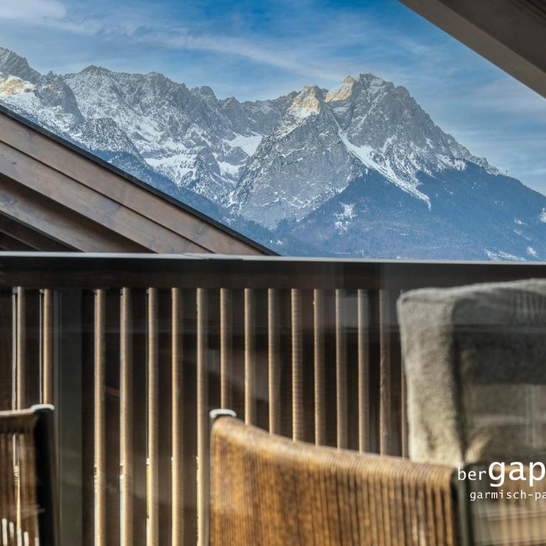 BergAlpine - Appartamento con 2 Camere da Letto, Balcone e Vista Montagna - 45