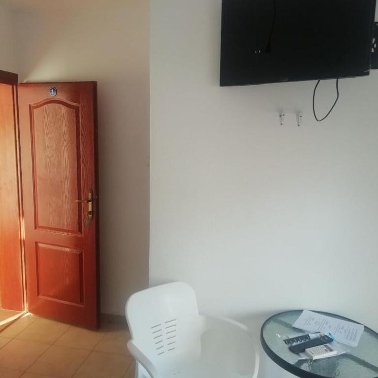 Cheap Montenegro Apartments - Budget Double Room - 3