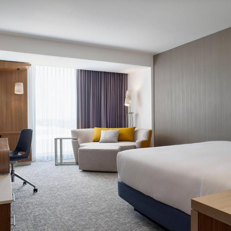 Courtyard by Marriott Merida Downtown - Standard Guest room with 1 King, Non Smoking, City view - 1
