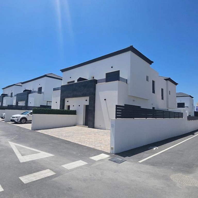 Casa Carabassi - Three-Bedroom Premium Apartment with Balcony - 26