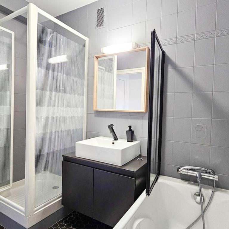 La Comète 4 Bedroom WiFi TV - Appartamento con 4 Camere da Letto - 12