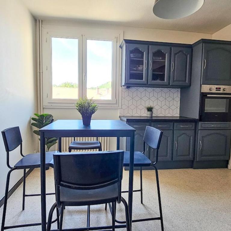 La Comète 4 Bedroom WiFi TV - Appartamento con 4 Camere da Letto - 62