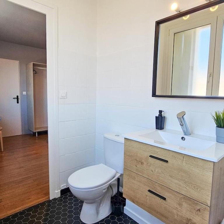 La Comète 4 Bedroom WiFi TV - Appartamento con 4 Camere da Letto - 66