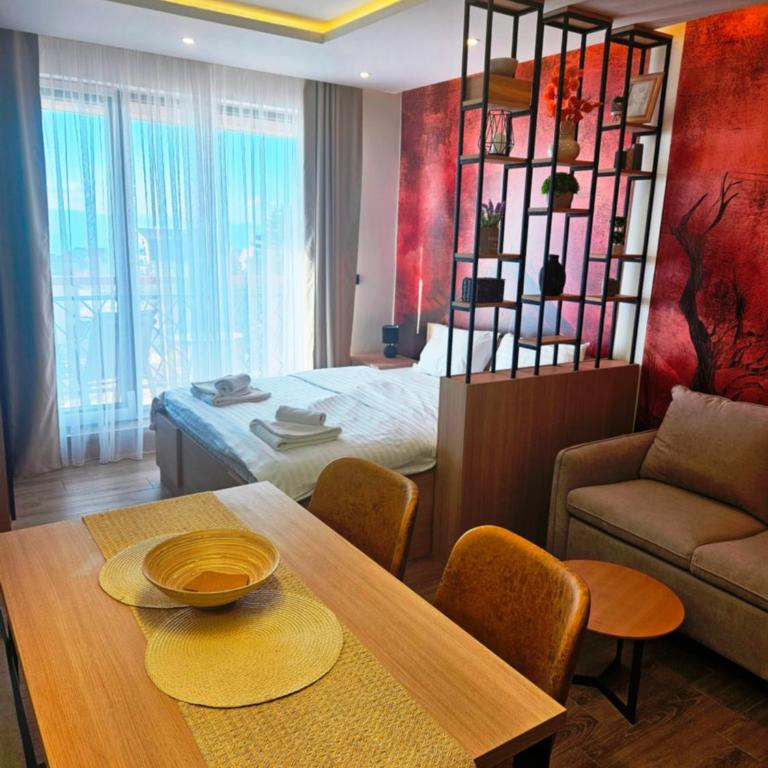 Residence Hill Lux - Studio with Balcony - 25