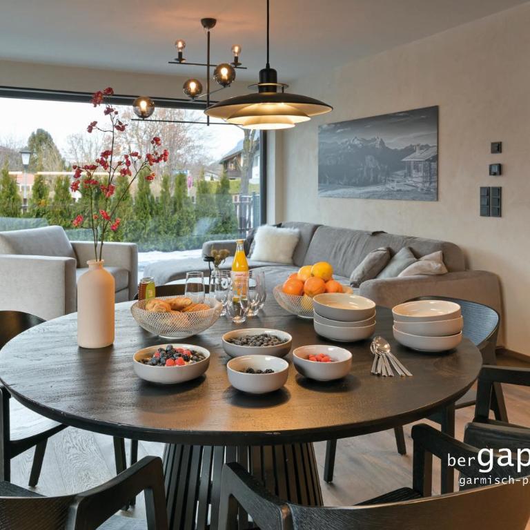BergRetreat mit Sauna & Garten - Four-Bedroom Apartment with Sauna, Garden and Mountain View - 3