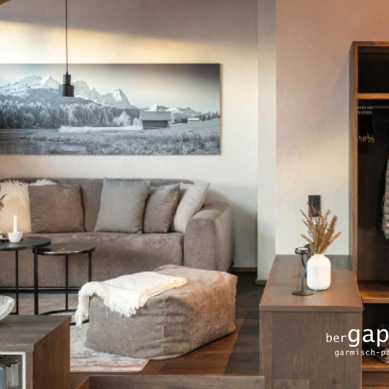 BergVibes - One-Bedroom Chalet with Balcony and Mountain View - 4