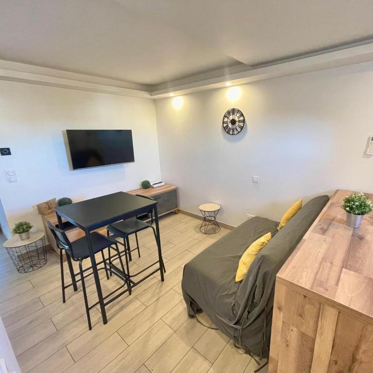 T2 moderne avec piscine, tennis et garage - Apartment mit 1 Schlafzimmer - 2