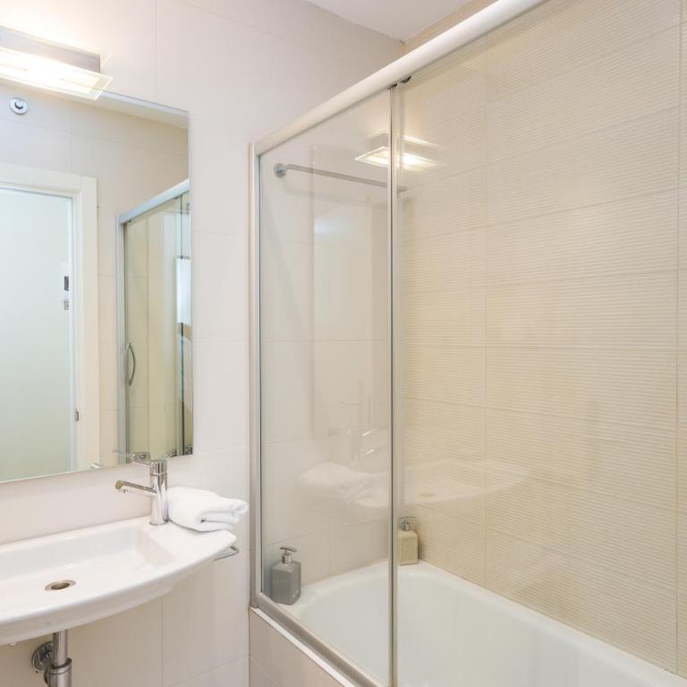 Pensión Altair - Habitación Doble con baño privado - 11
