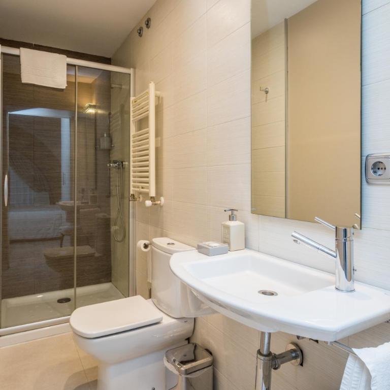Pensión Altair - Habitación Doble con baño privado - 8