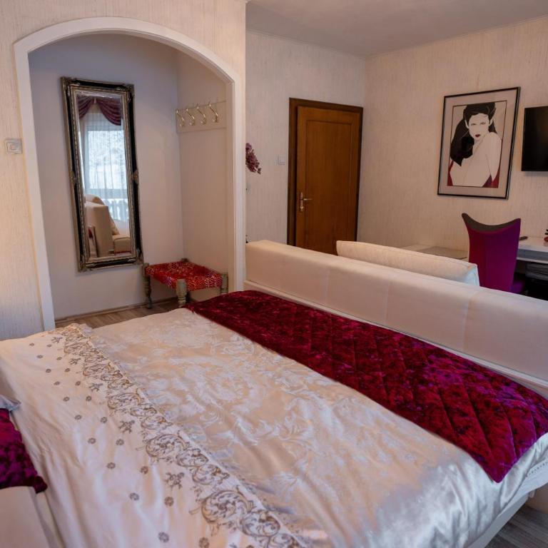 Ferienhaus Kramser - Comfort Doppelzimmer mit Balkon - 7