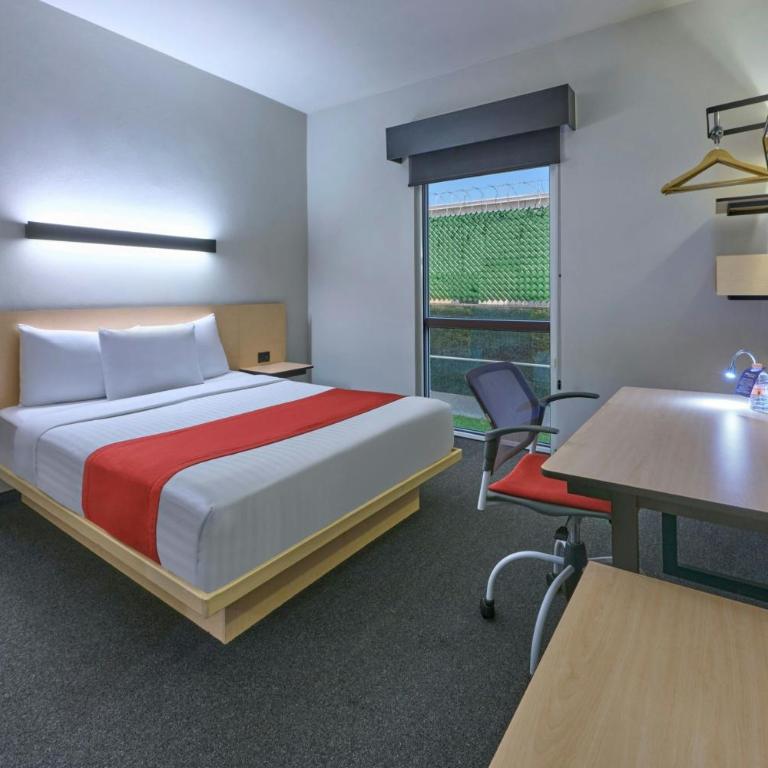 City Express by Marriott Ciudad de México Plaza Central - Habitación con cama grande - 1