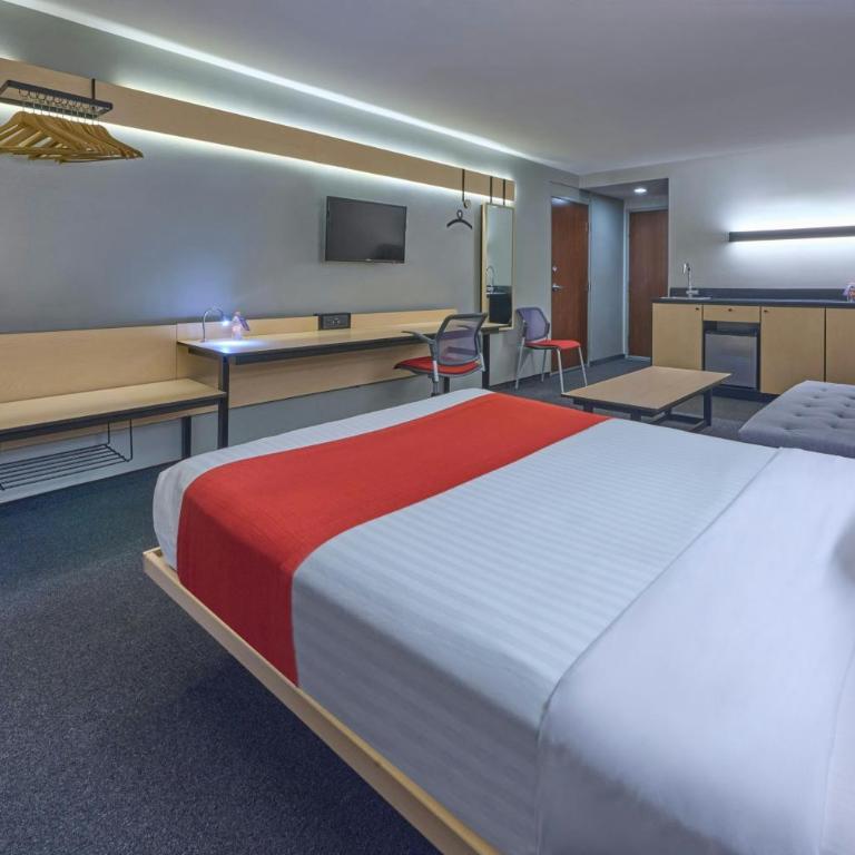 City Express by Marriott Ciudad de México Plaza Central - Habitación Doble Superior con sofá cama - 8