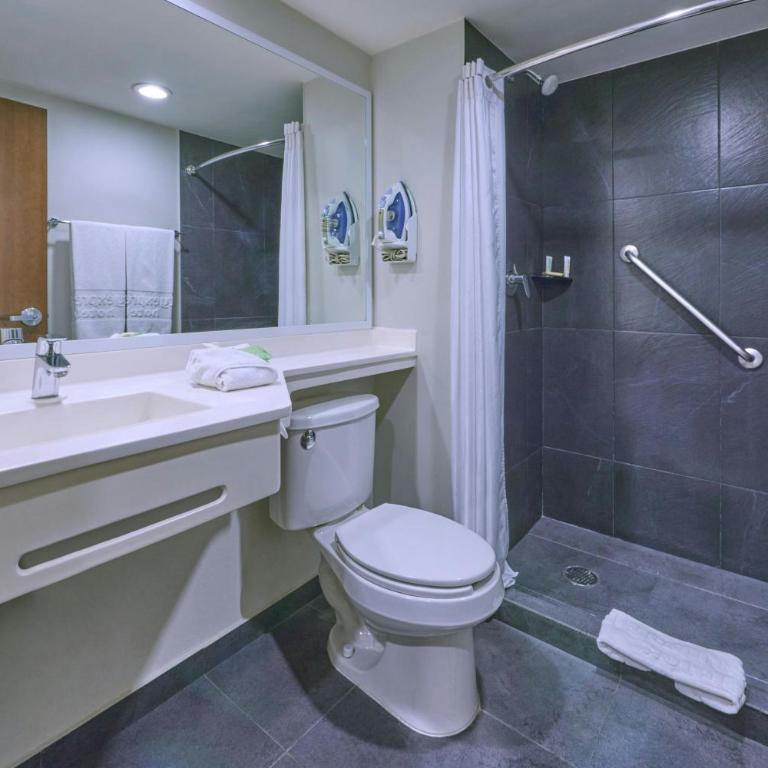 City Express by Marriott Ciudad de México Plaza Central - Habitación con cama grande - 12