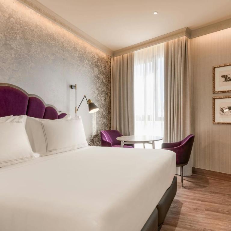 Querencia de Sevilla, Autograph Collection - Deluxe King Room with City View - 1