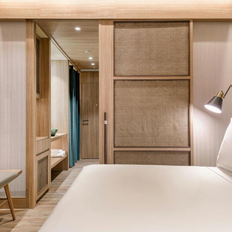 Querencia de Sevilla, Autograph Collection - Deluxe King Room with City View - 2