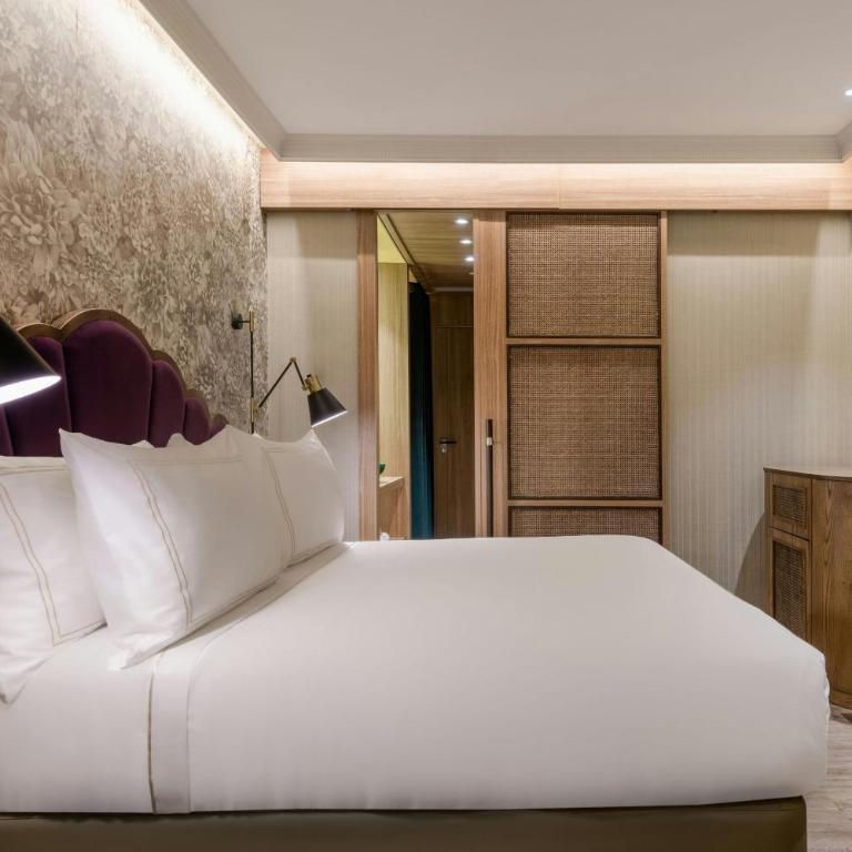 Querencia de Sevilla, Autograph Collection - Deluxe Terrace King Room with Balcony - 3
