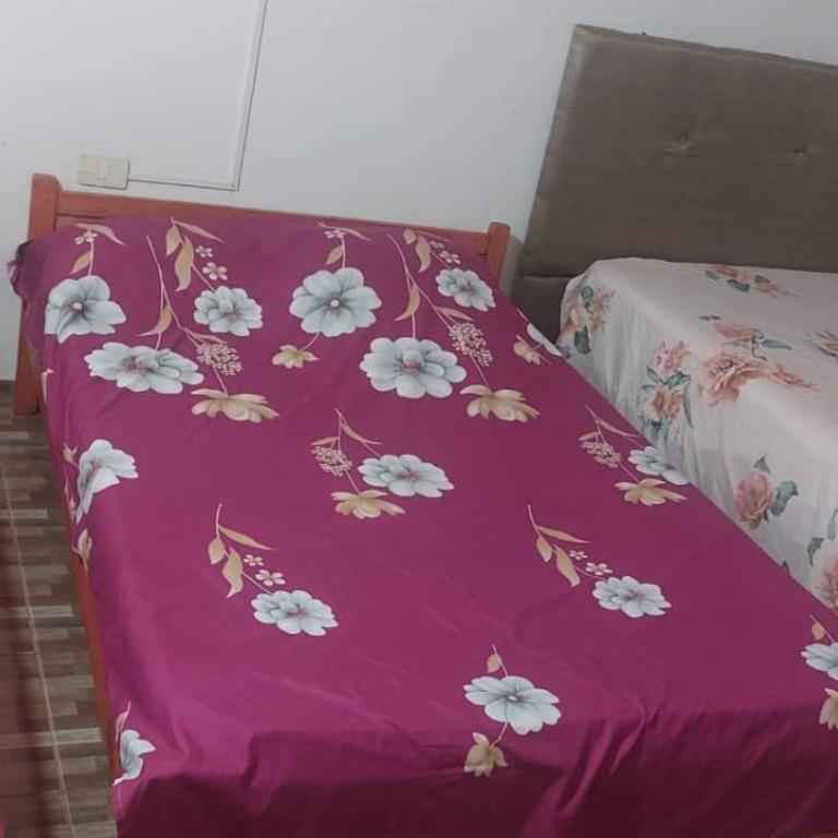 Hospedaje 3 DE MAYO - Habitación Doble con baño privado - 2