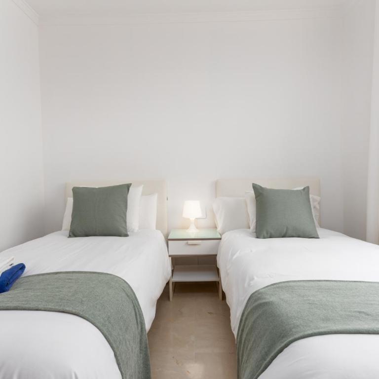 7A MTR - Marbella Temporary Rent Apto 2 Dormitorios Sea View - Two-Bedroom Apartment with Balcony and Sea View - 23