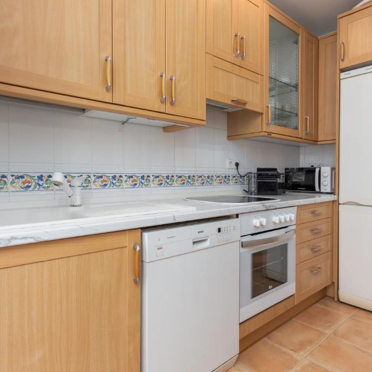 7A MTR - Marbella Temporary Rent Apto 2 Dormitorios Sea View - Two-Bedroom Apartment with Balcony and Sea View - 30