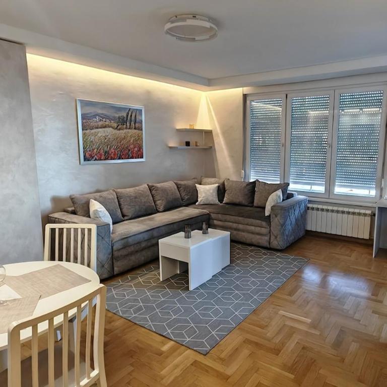 Arena Lux apartment - One-Bedroom Apartment - 3