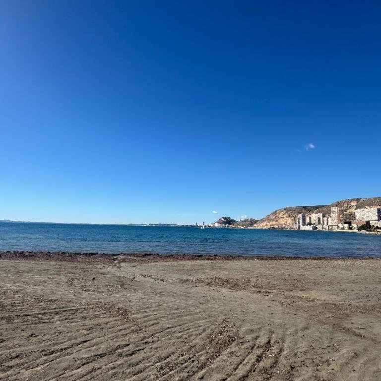 Casa en Cabo Huertas con piscina privada y zona residencial By Turihome - Three-Bedroom House - 41