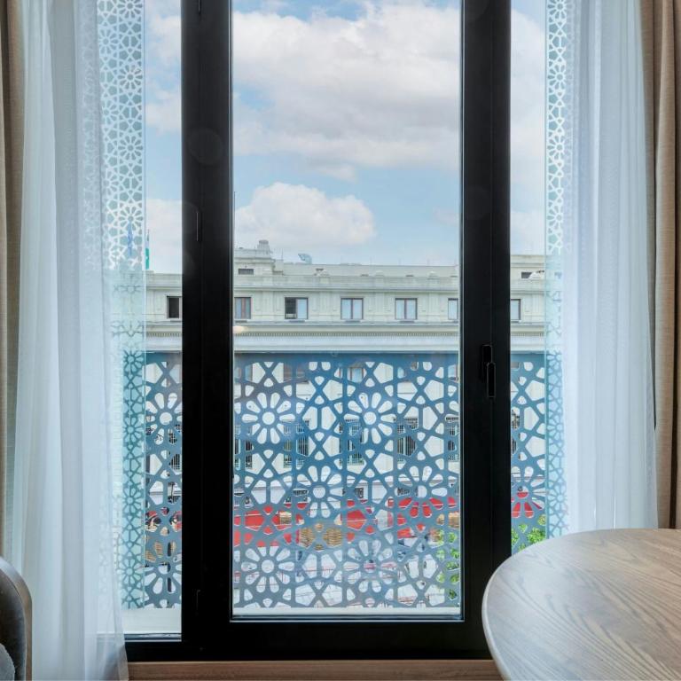 Querencia de Sevilla, Autograph Collection - Gran Deluxe Twin Room with City View - 3