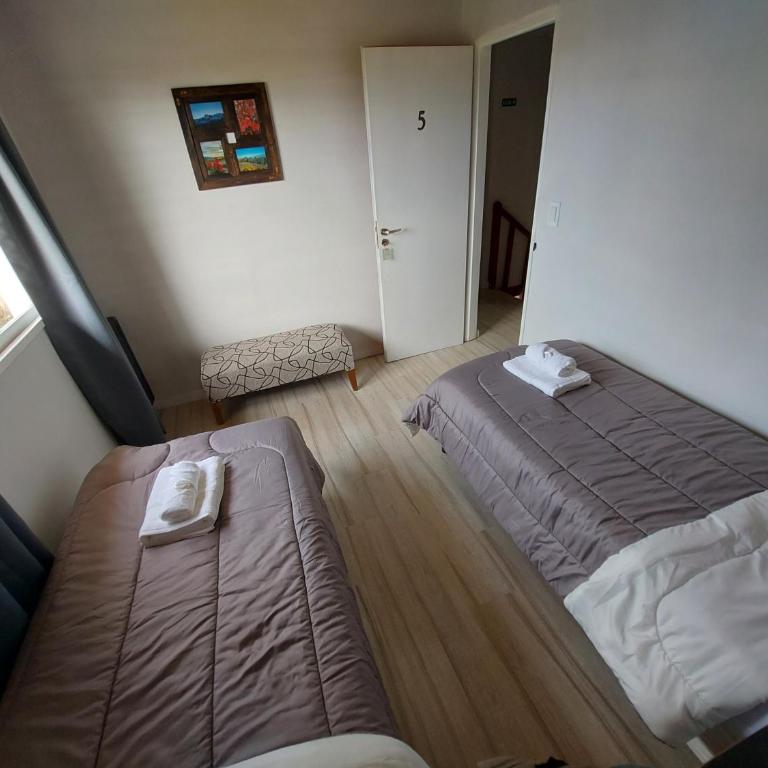 Aonikenk B&B - Habitación Doble con baño compartido - 2 camas - 5