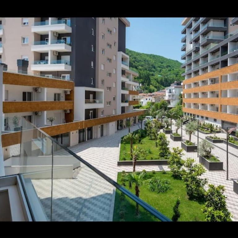 Studio - One-Bedroom Apartment - 11