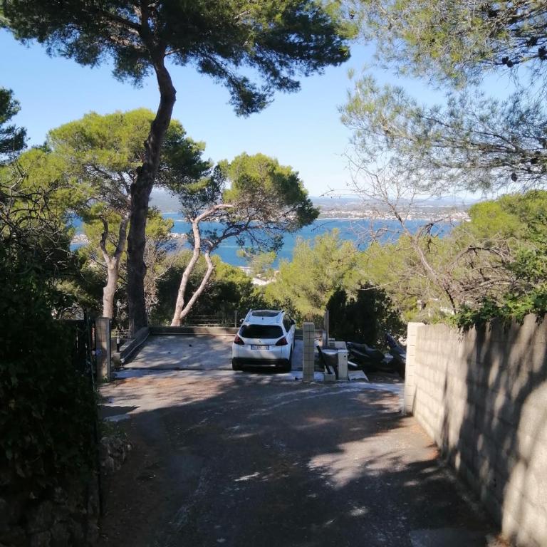 Aqui siem ben - Two-Bedroom Apartment - 3