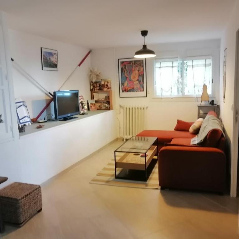 Aqui siem ben - Two-Bedroom Apartment - 31