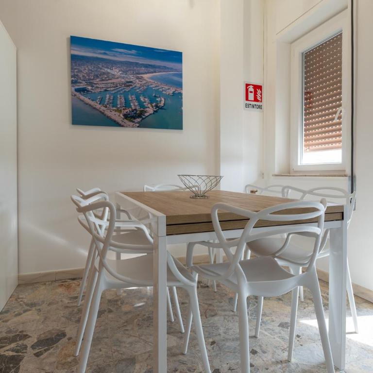 "Casa incantevole" fronte mare Pescara - Appartamento Via Buozzi - Appartamento con 2 Camere da Letto - 33