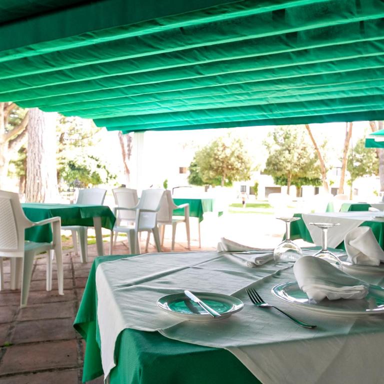 MARBELLA BANUS SUITES - Playas del Duque Luxury - Apartamento Premium de 3 dormitorios con balcón - 98
