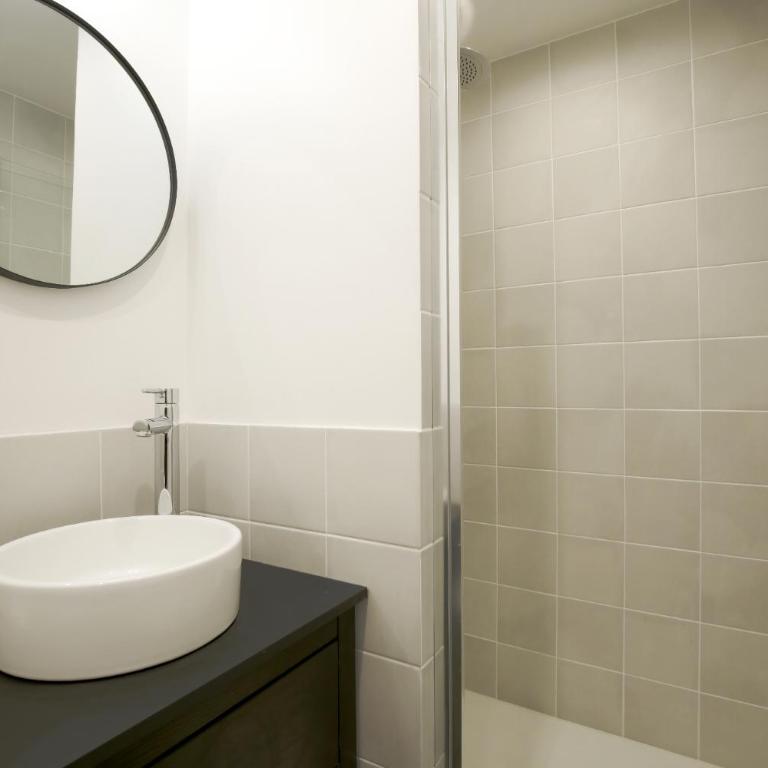 Relish Best Paris Baguette in Light-Filled Duplex - Appartement - 12