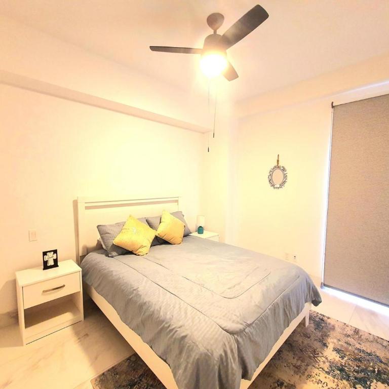 Amaterra 304D Seaside Luxe Condo - Apartamento de 2 dormitorios con balcón - 17