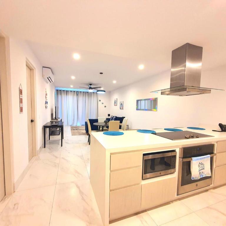 Amaterra 304D Seaside Luxe Condo - Apartamento de 2 dormitorios con balcón - 4